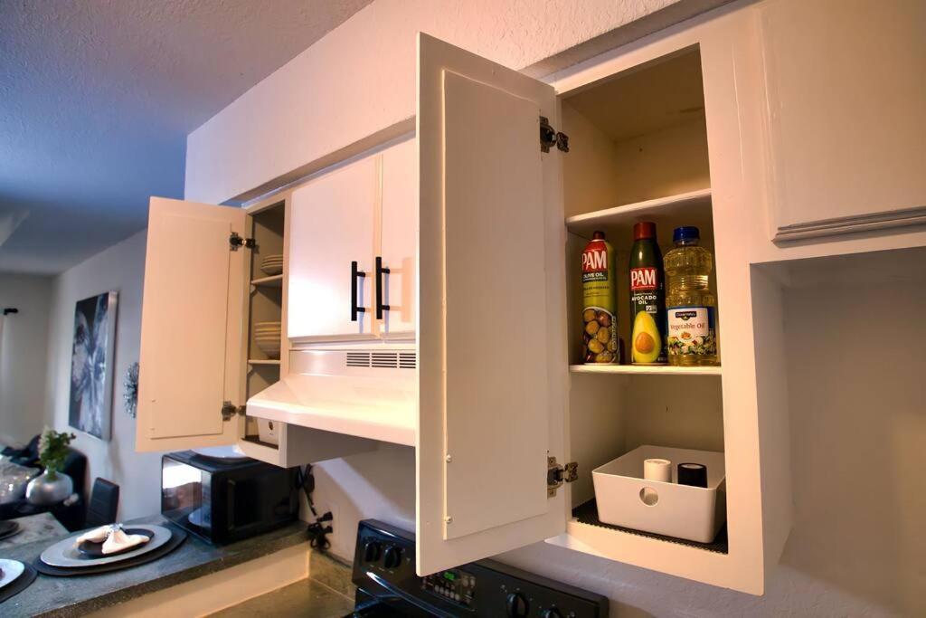 Chic & Cozy 2 Bedroom - 1 Bathroom - Rated Best Eagle Pass Exterior foto